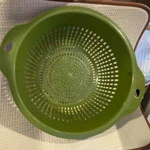 VINTAGE VILLAWARE UNBREAKABLE STRAINER